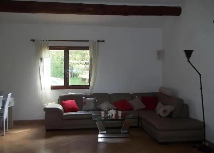 Quiet Near Center * Porto-Vecchio (Corsica)