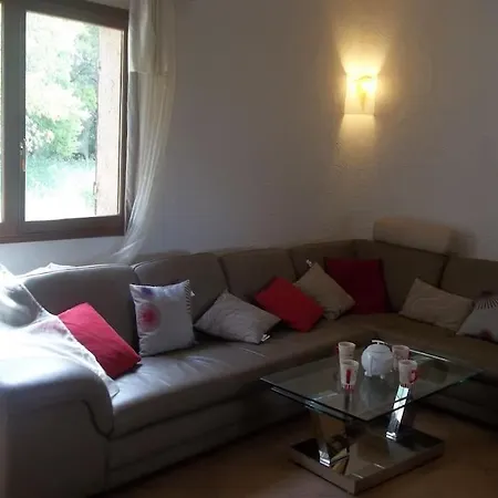 Semesterbostad Quiet Near Center