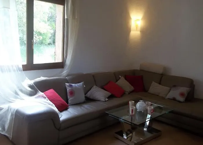 Vakantiehuis Quiet Near Center